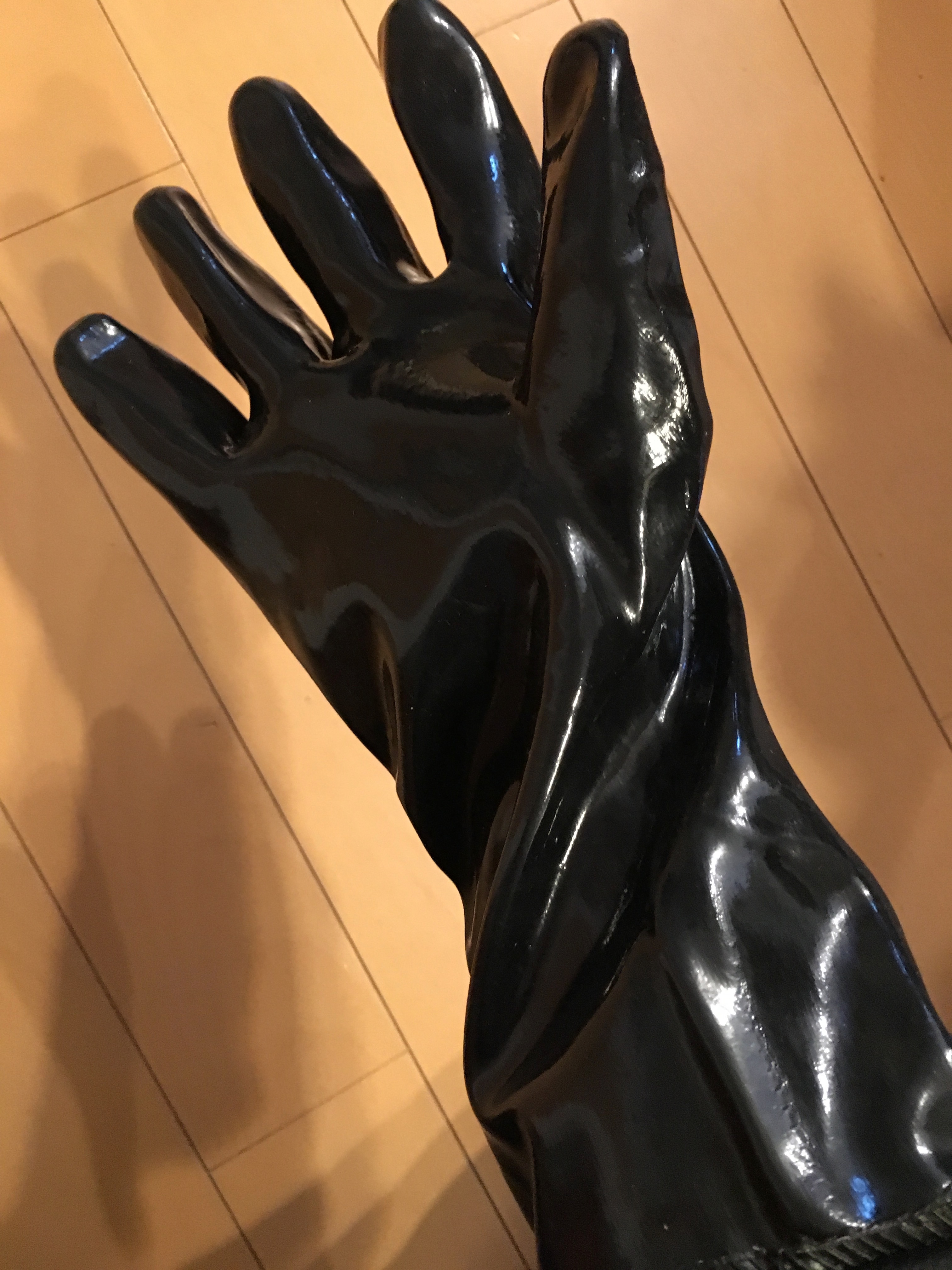 Sablux glove